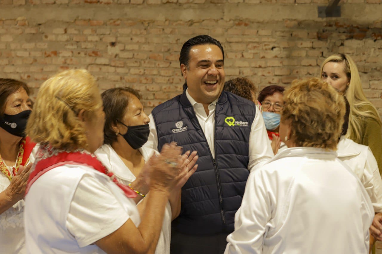 Recorre Luis Nava el nuevo Centro de Formación Artística Infantil y Juvenil “La Vía”