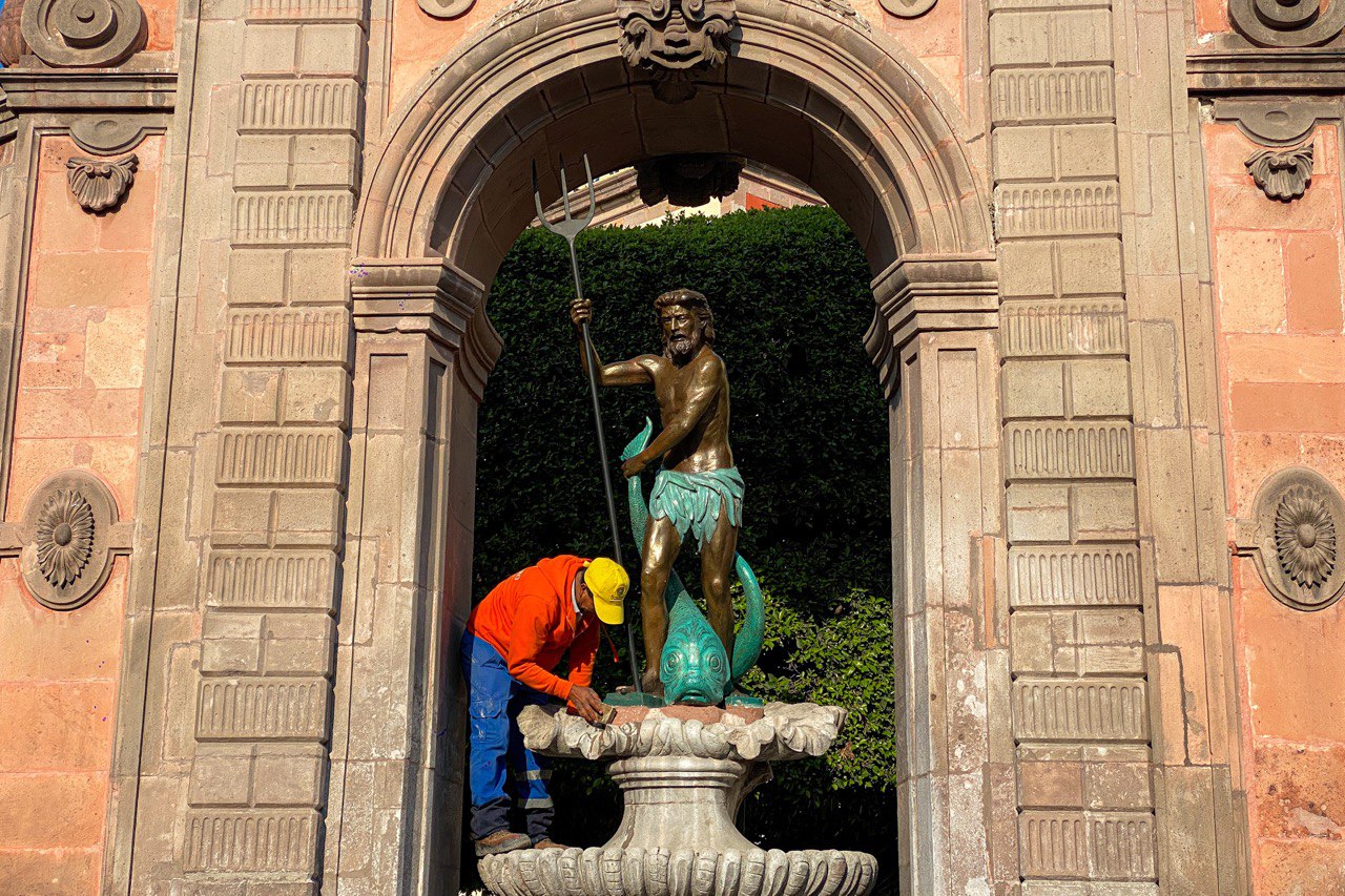 Paga municipio $222 mil por rehabilitación de estatua de Neptuno