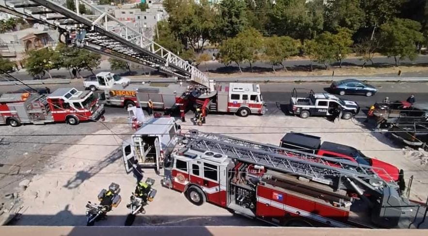 Hombre sufre fuerte descarga eléctrica en San José el Alto