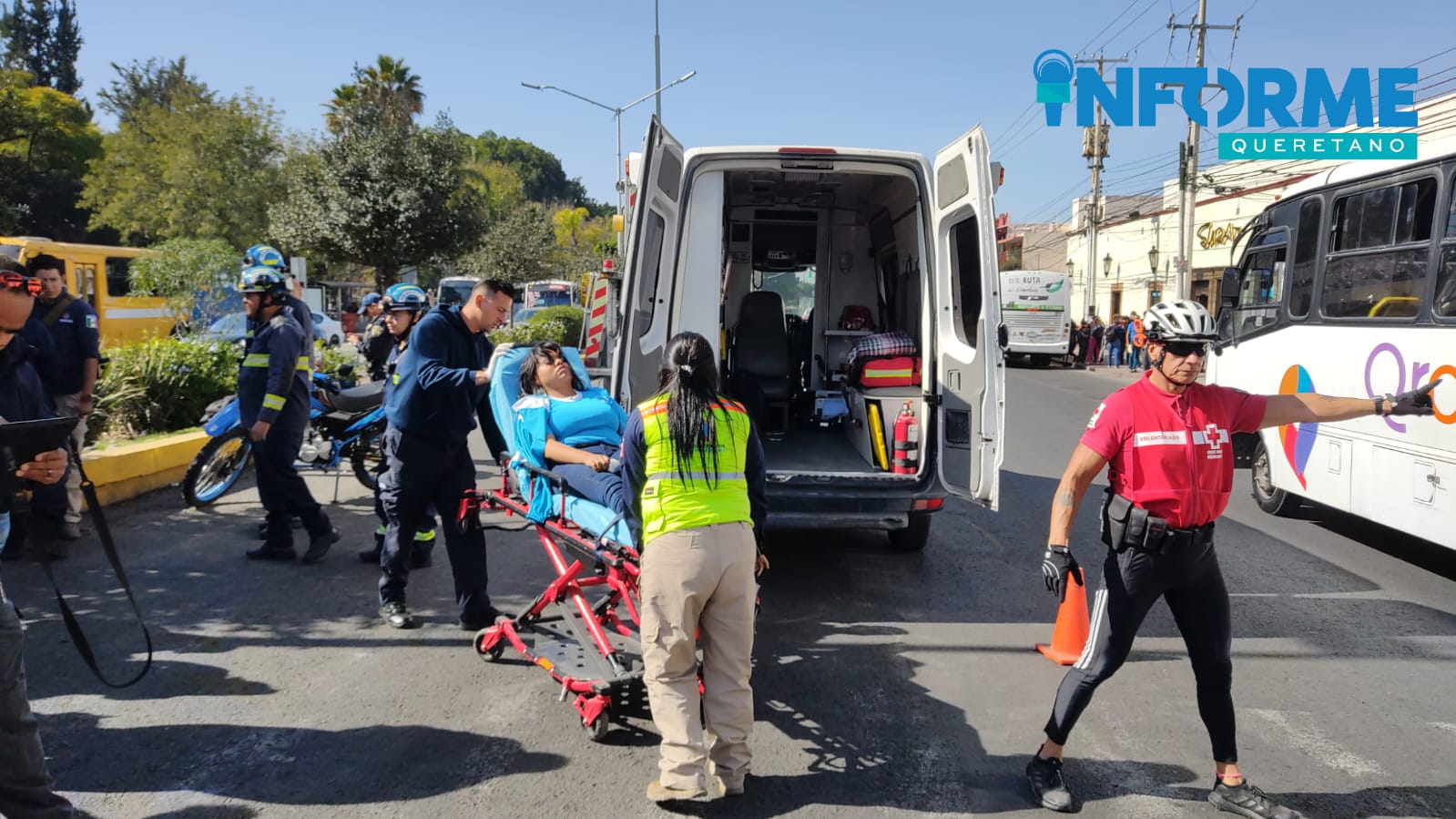 Motociclista arrolla a una estudiante en Zaragoza y Pasteur