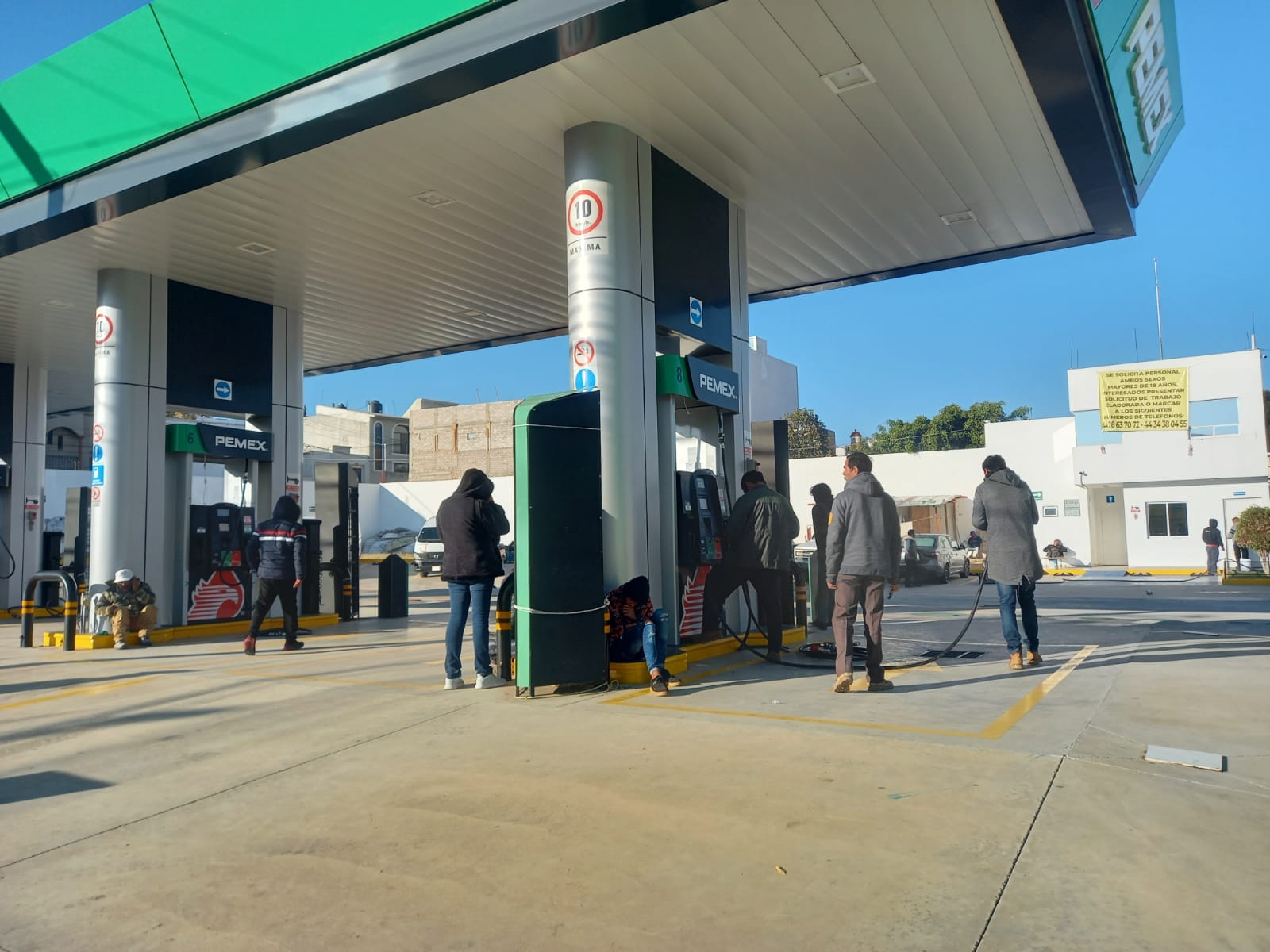 Municipio de Querétaro reitera que no renovará la licencia de funcionamiento a la gasolinera en El Porvenir.