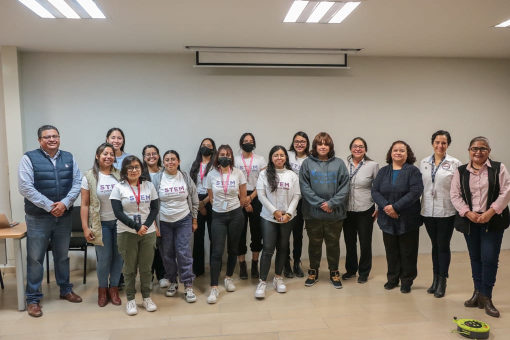 Inicia UPQ actividades con más de dos mil 500 estudiantes.