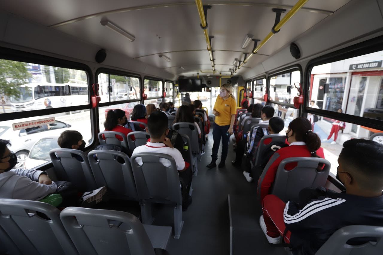 Más de 4 mil estudiantes regresan a clases con el programa Transporte Escolar Gratuito