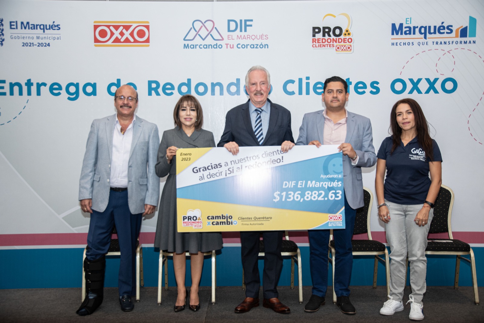 Municipio de El Marqués recibe donativo de tiendas OXXO que será destinado a comedores comunitarios de la demarcación