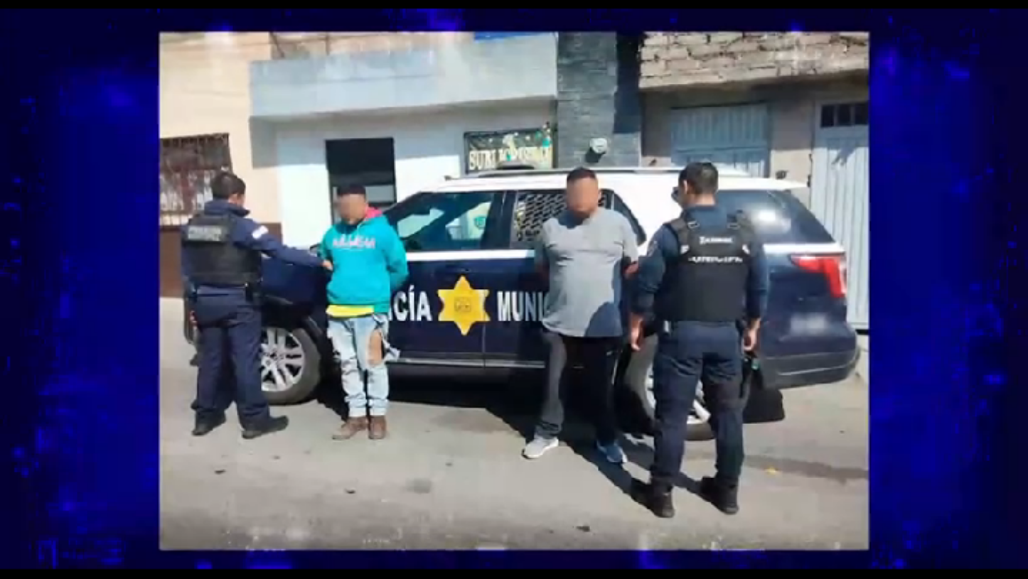 Policías de la SSPMQ detienen a dos sujetos que capturaban palomas en la colonia Centro