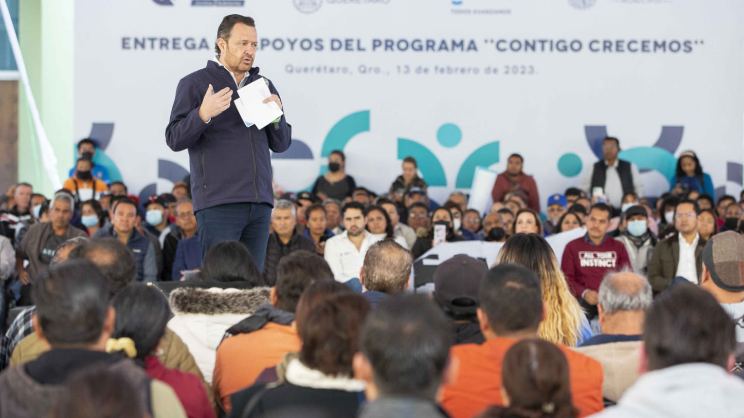 Entrega Gobernador apoyos a beneficiarios del programa Contigo Crecemos