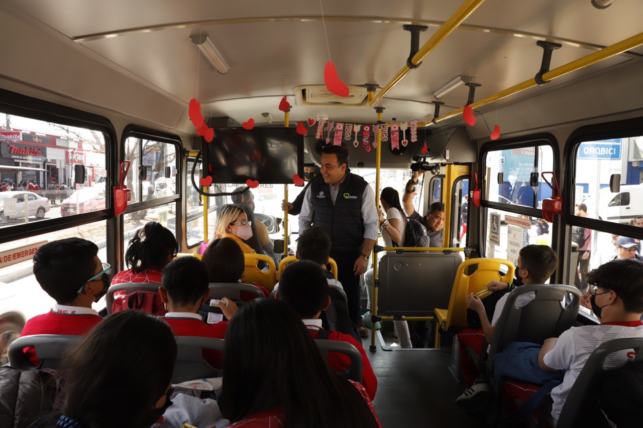 Supervisa Luis Nava la operación del Transporte Escolar Gratuito