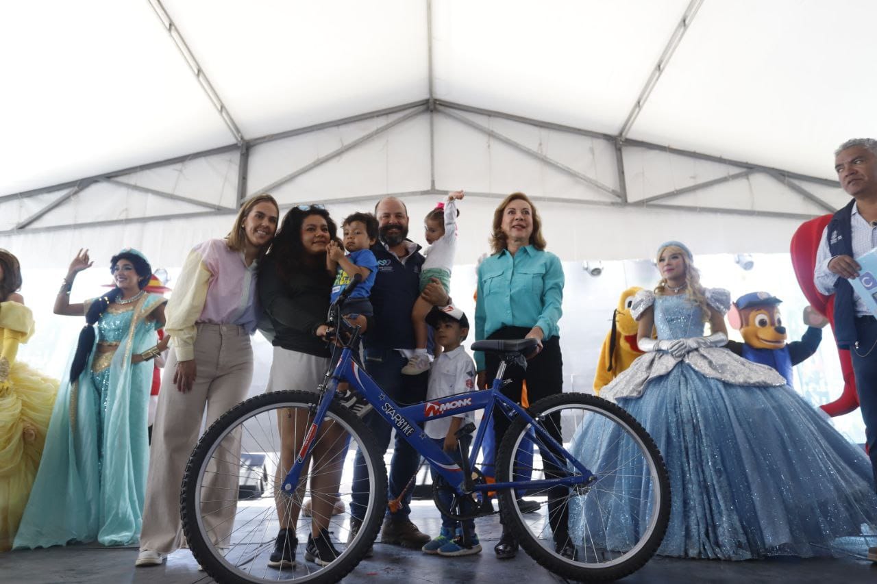 “Festival Alegría de las Niñas y los Niños” reúne a más de 4 mil personas en el Querétaro 2000