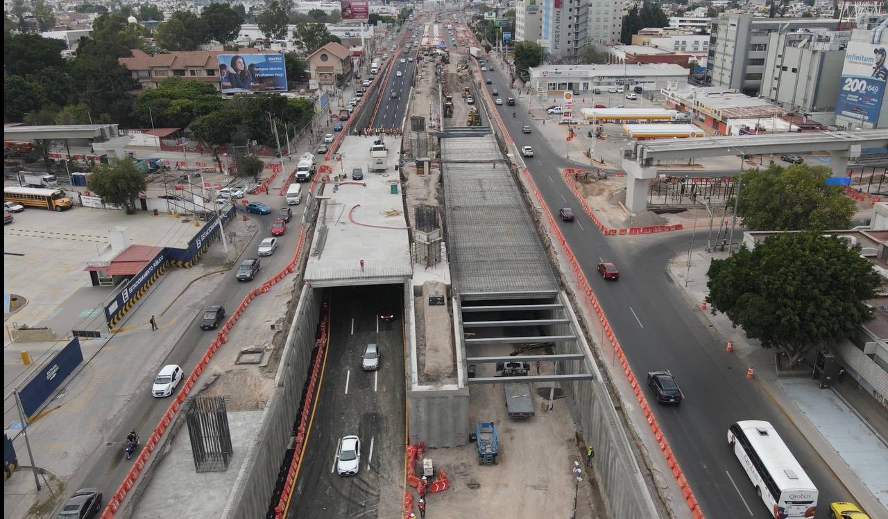 Habilitan carriles centrales del entronque de Paseo 5 de Febrero y Av. Zaragoza