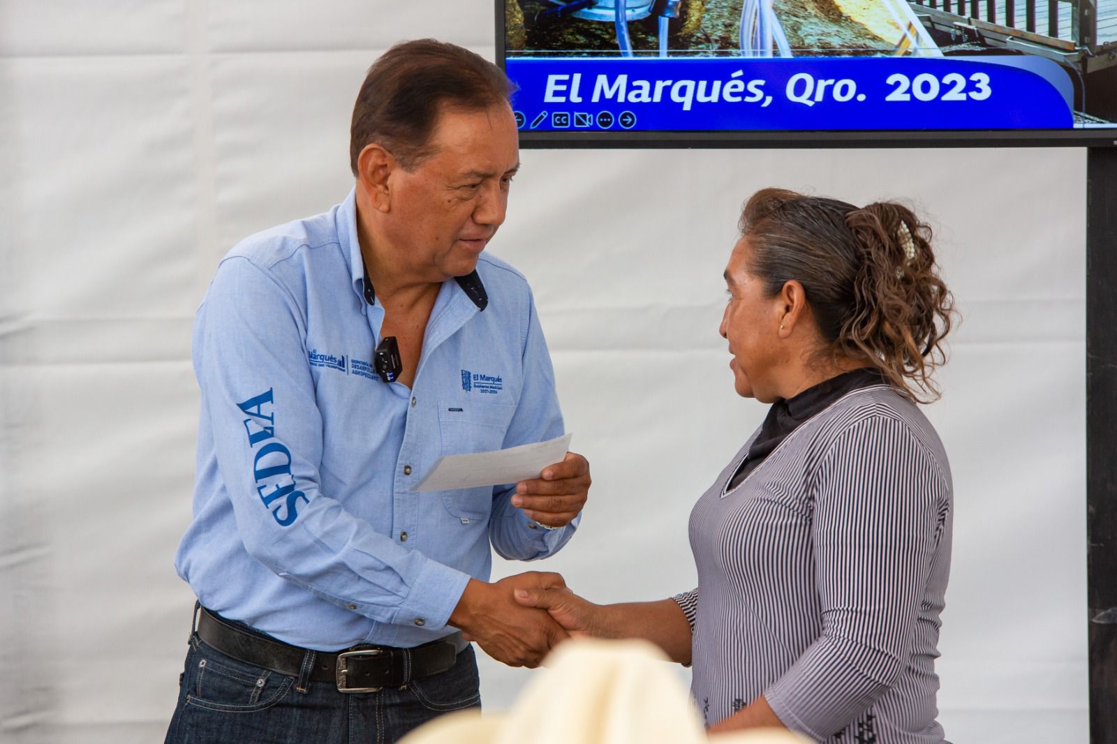 Municipio de El Marqués entrega subsidios a productores agropecuarios