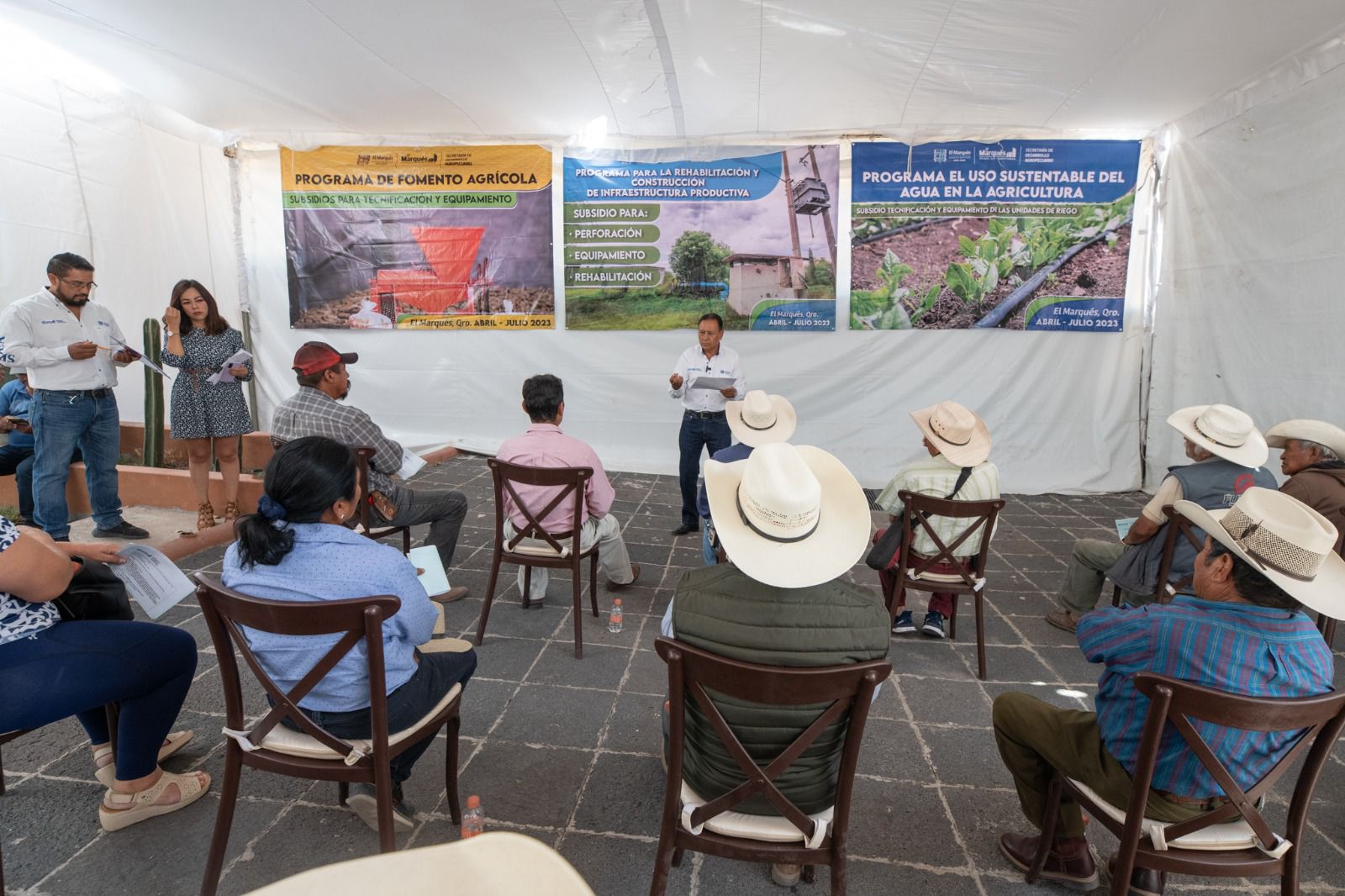 Municipio de El Marqués entrega subsidios para agricultores de 12 localidades