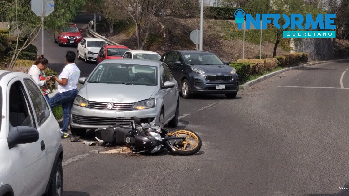 Derriban a mujer Motociclista en Constituyentes