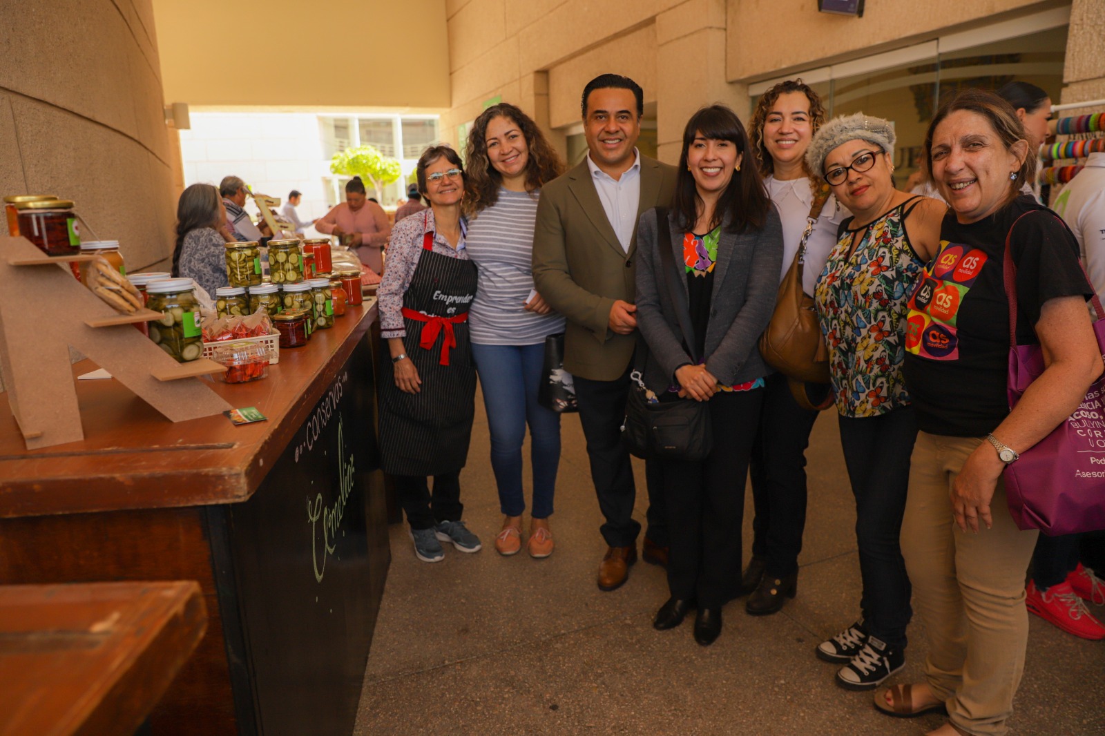 En apoyo al comercio y servicios, Municipio de Querétaro lanza la convocatoria Contigo Pa’Delante