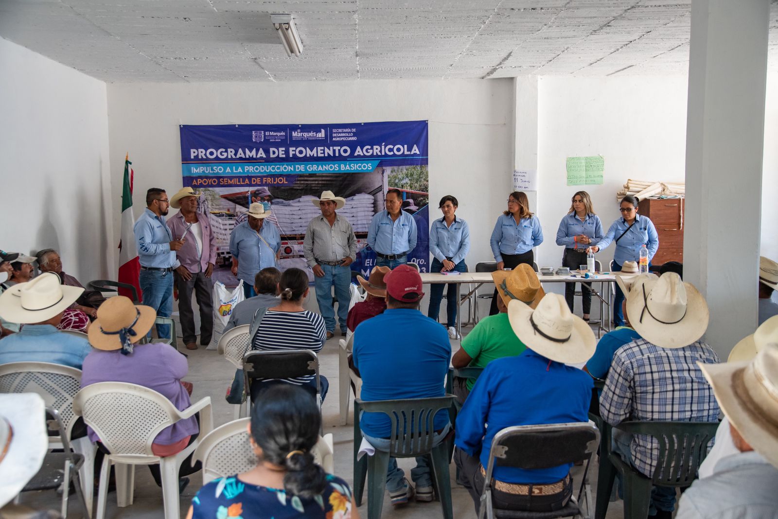 Municipio de El Marqués entrega semilla de frijol de temporal a 143 productores
