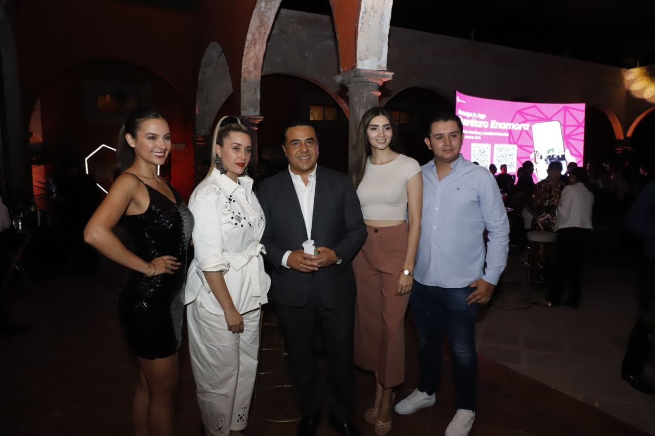 Presenta Turismo Municipal la App Querétaro Enamora y el sitio web Querétarociudad.travel