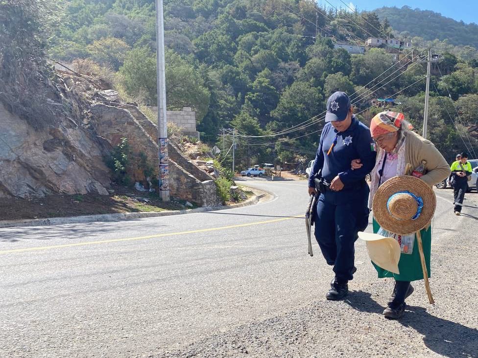 Con fe y entusiasmo llegan las peregrinas a Peñamiller.