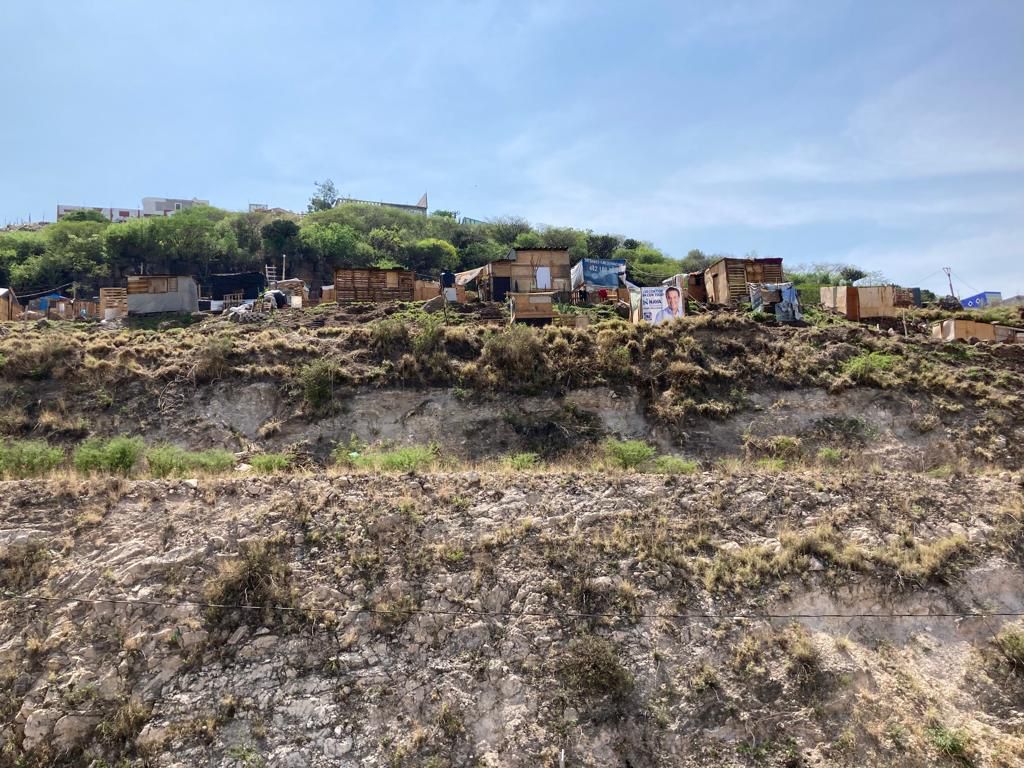 Notifican a 99 personas de riesgo de habitar en asentamiento de Chichimequillas