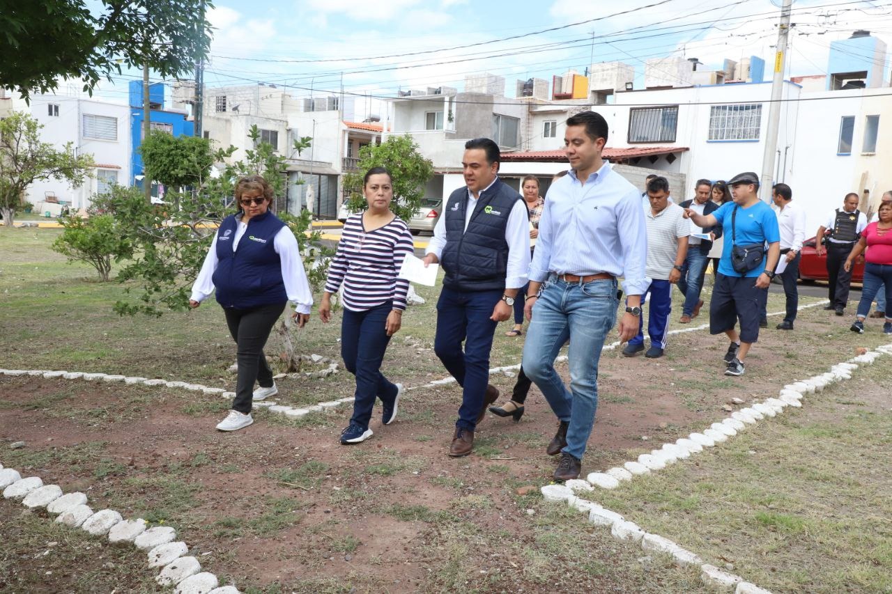 Supervisa Luis Nava acciones de mejoramiento en condominios de la colonia La Loma