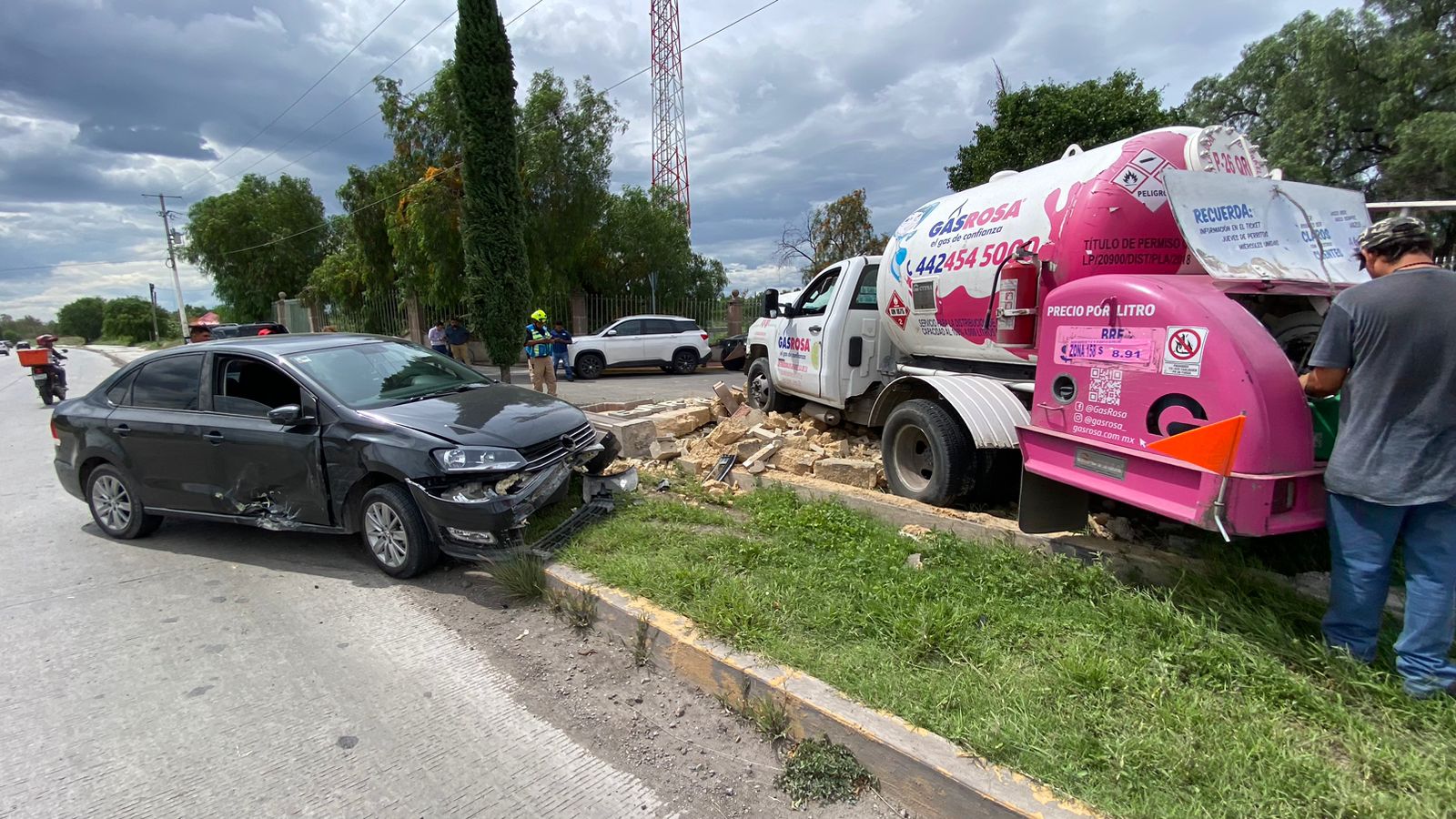 Aparatoso choque en la Carretera a Tlacote