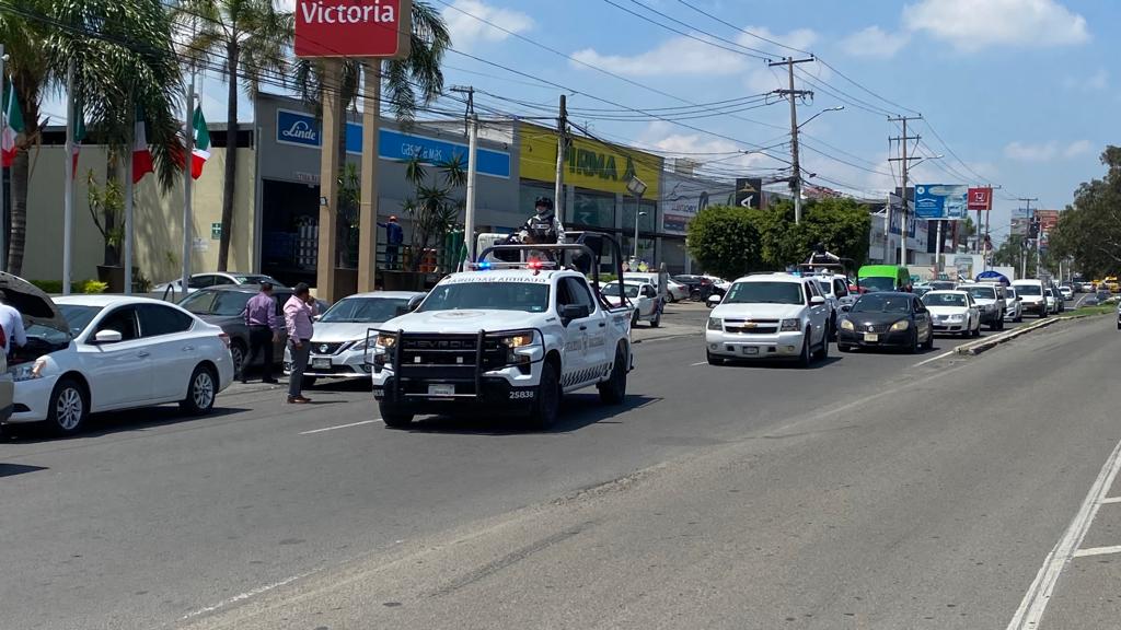 Movilización policiaca en el Hotel Crown Victoria en Lomas de Casa Blanca