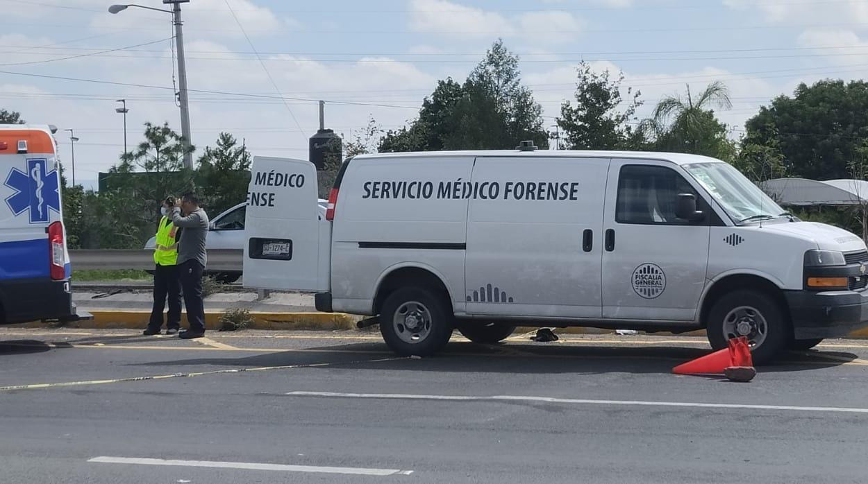 Muere mujer biker al ser arrollado por un camión de carga en el Libramiento Sur Poniente