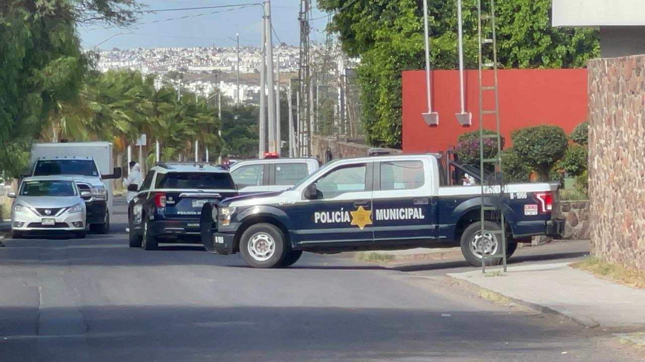 Muere un hombre de presunto infarto en un colegio en El Salitre