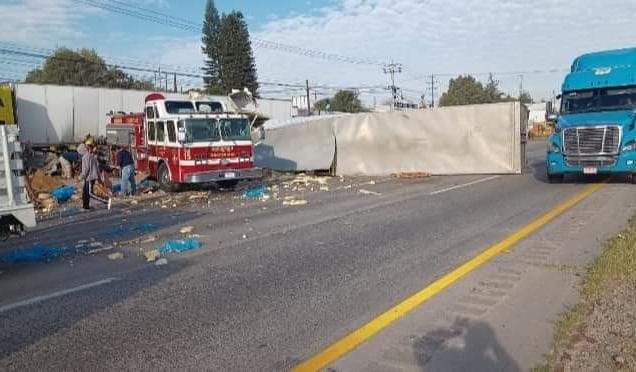 Un lesionado grave tras un accidente múltiple de tráilers en la México – Querétaro