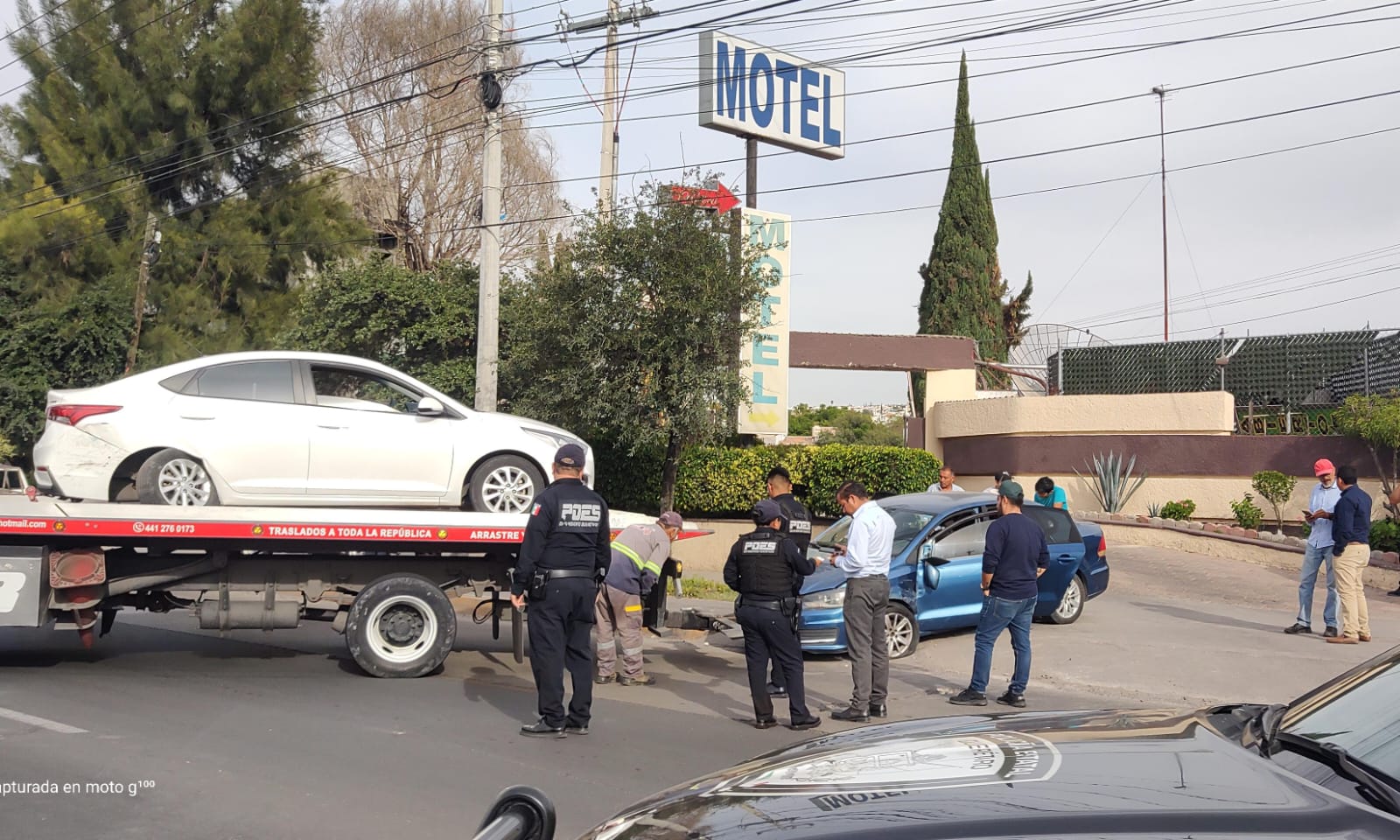 Automóvil salía de un motel y fue impactado por otro carro en el Paseo Constituyentes