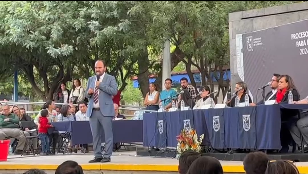 “son bajezas”, se baja Vivanco de candidatura la rectoría de la UAQ