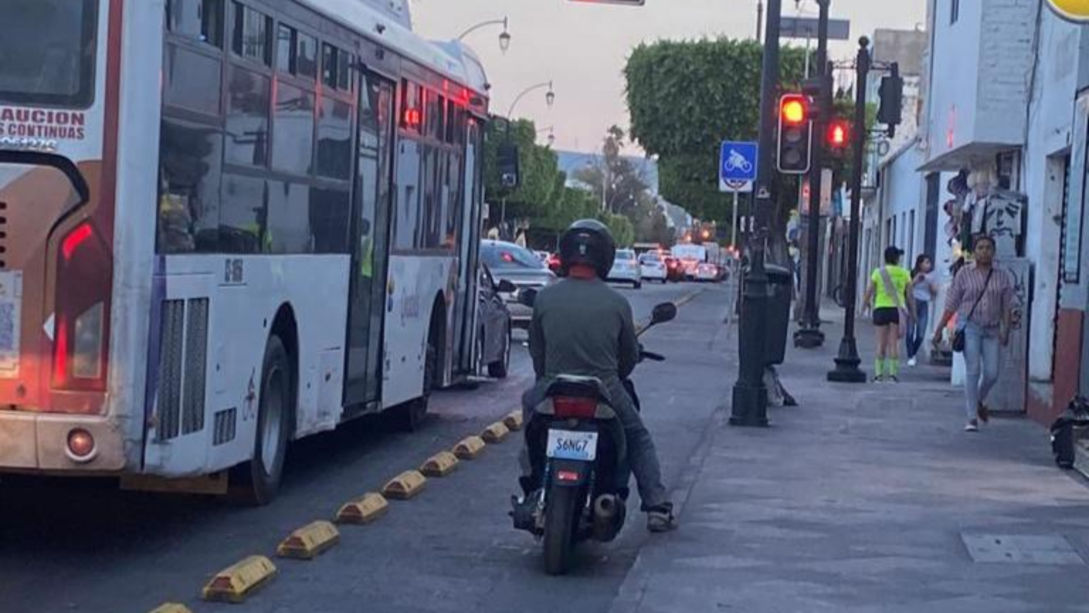 Movilidad ha aplicado mil 40 infracciones por invadir ciclovías en la capital