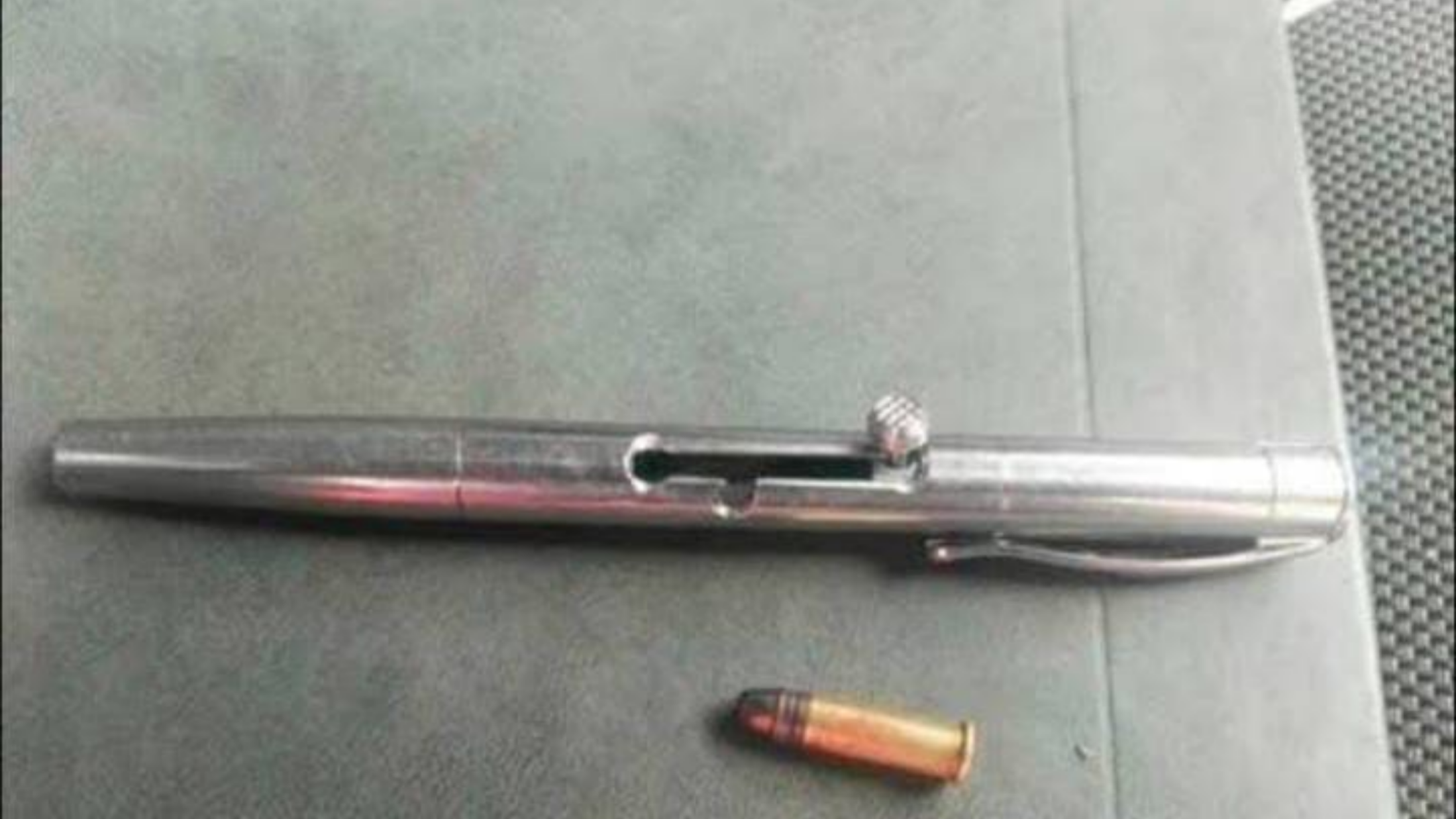 Un arma hechiza tipo pluma fue la que llevó un alumno de 11 años a la escuela Miguel Hidalgo con la que mató a un compañero