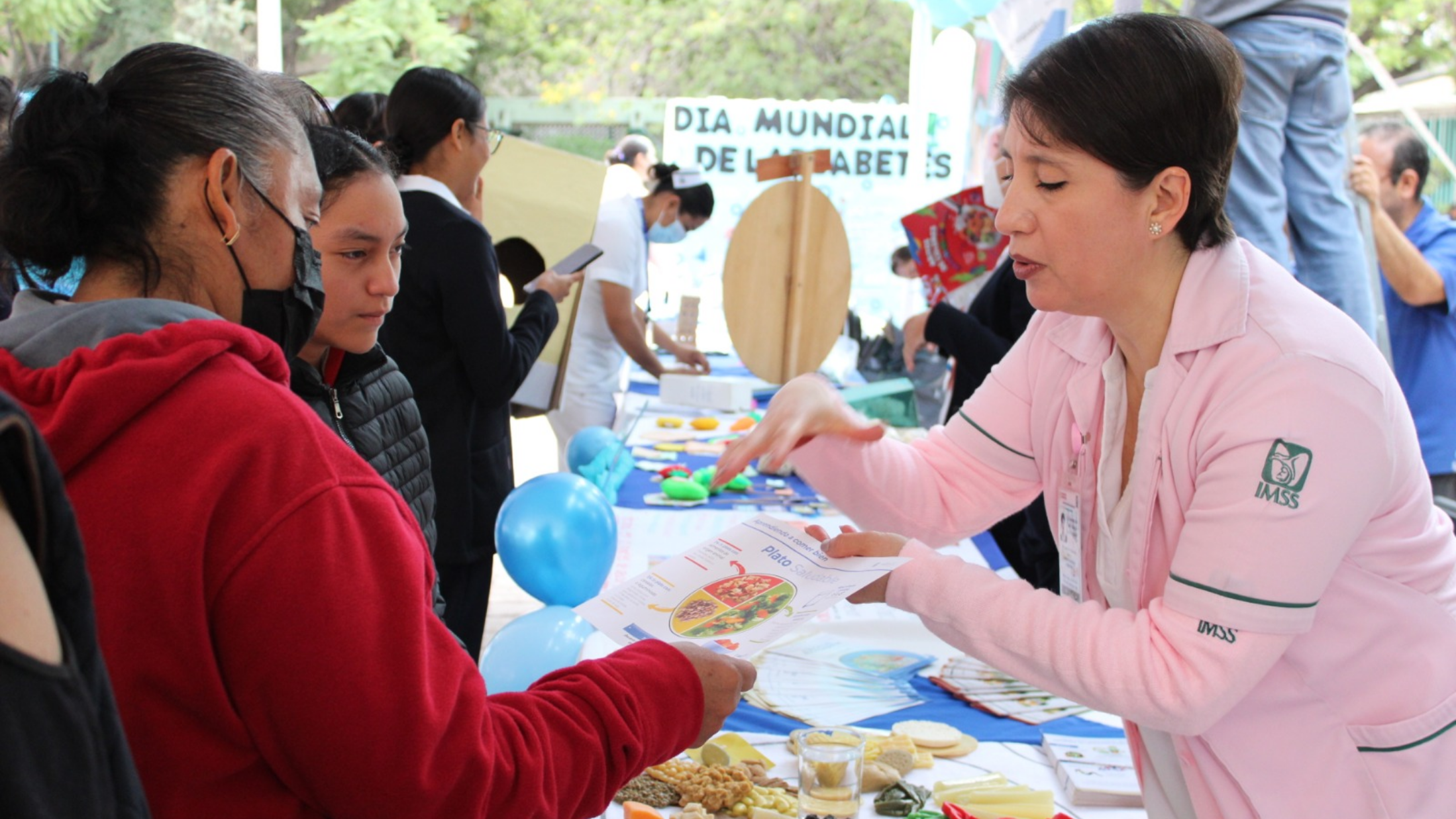 Realiza IMSS Querétaro Feria de la Salud en Día Mundial de la Diabetes