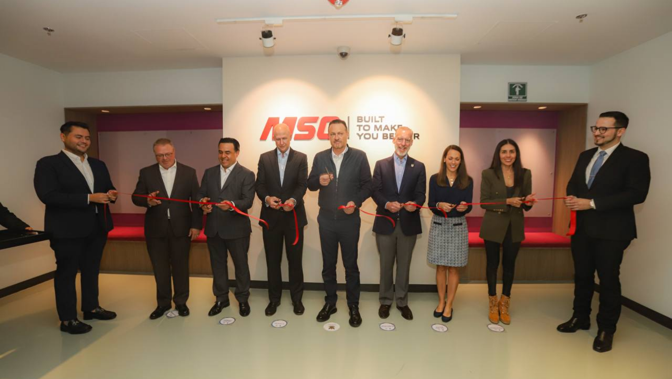 Acude Luis Nava a la inauguración de MSC Servicios Compartidos en Querétaro