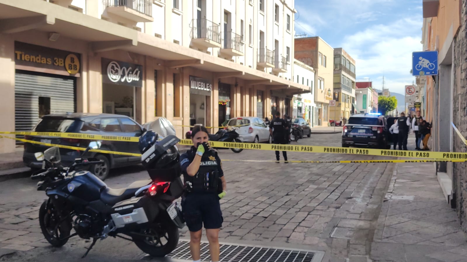 Hombre muere en vía pública frente a su hija tras un presunto infarto en el Centro Histórico