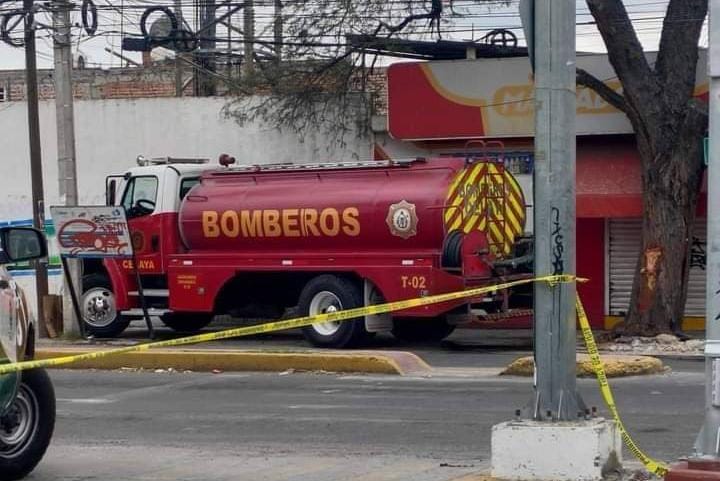 Asesinan a balazos a un bombero en Celaya que acudía a sofocar incendios de vehículos