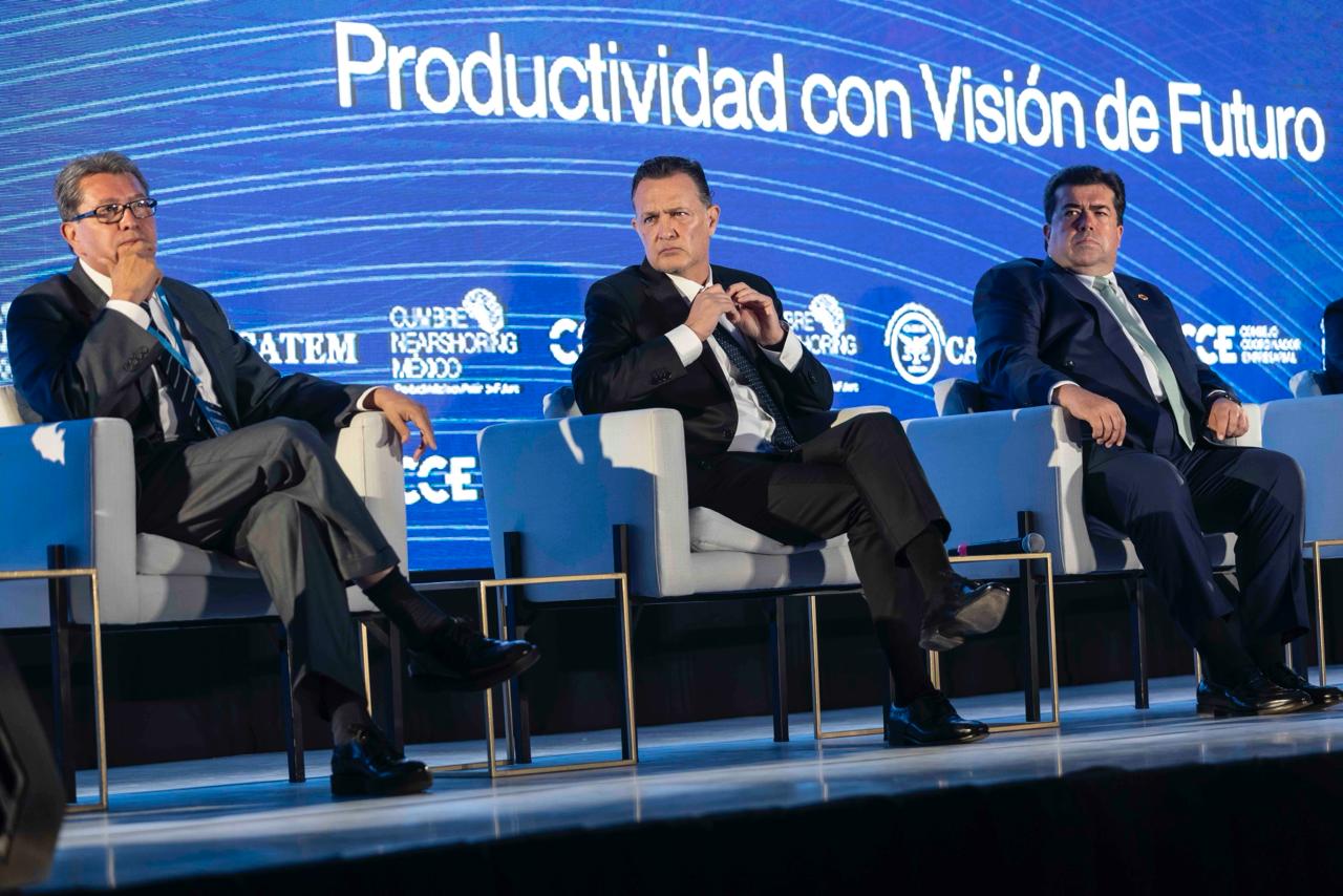 Participa el Gobernador de Querétaro en la Cumbre Nearshoring México