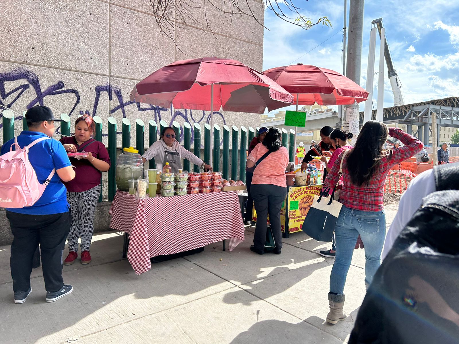 COMERCIANTES DEL IMSS REGRESARÍAN A LOCALES CUANDO TERMINE OBRA DE PASEO 5 DE FEBRERO