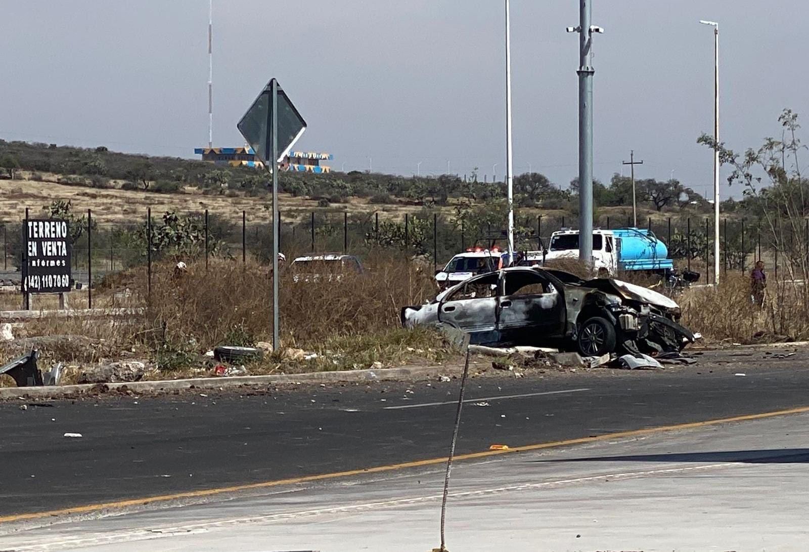 Los dos menores en el accidente de El Marqués fueron trasladados a un hospital en la CDMX