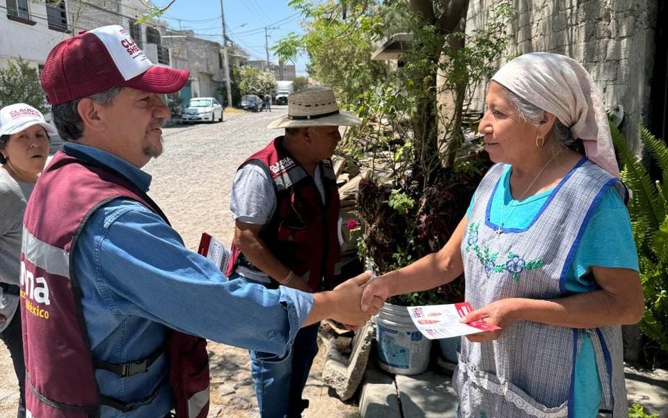 LLEVA LUIS HUMBERTO FERNÁNDEZ SU PROYECTO LEGISLATIVO A VECINOS DE LA COLONIA REVOLUCIÓN