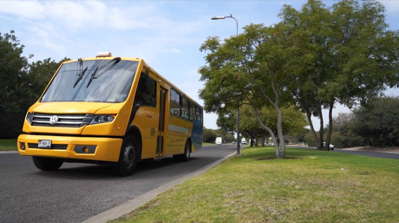 Propone Felifer incorporación de autobuses eléctricos para el transporte municipal gratuito