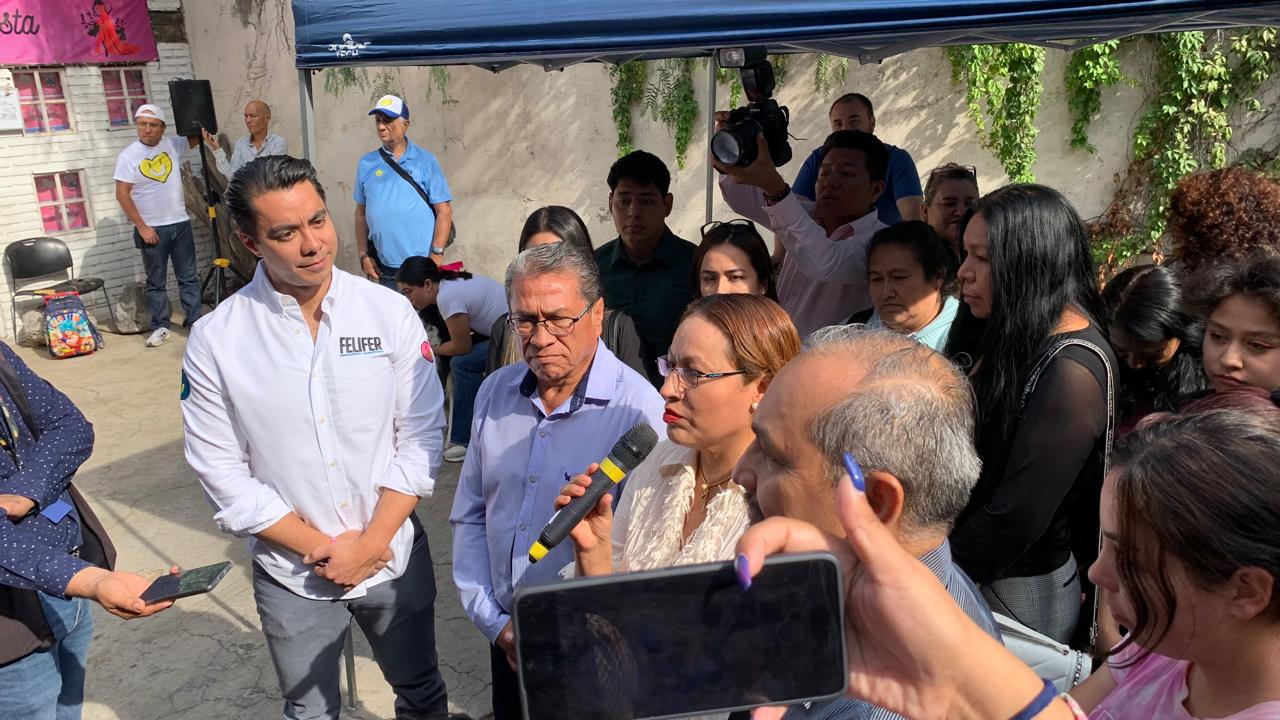 Al menos 40 supuestos morenistas se sumaron a la campaña del candidato panista a la presidencia municipal de Querétaro, Felipe Fernando Macías Olvera.