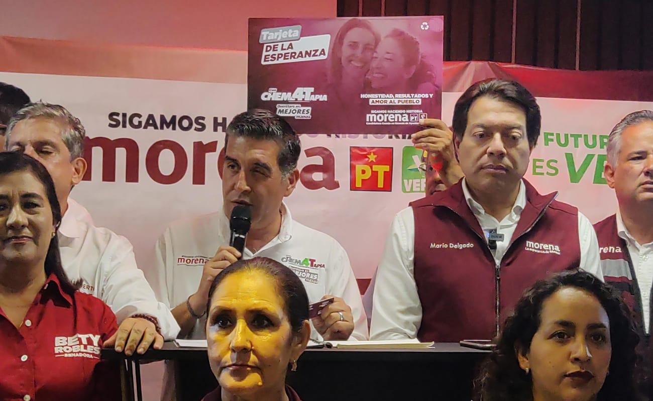 Chema Tapia presentó la Tarjeta de la Esperanza