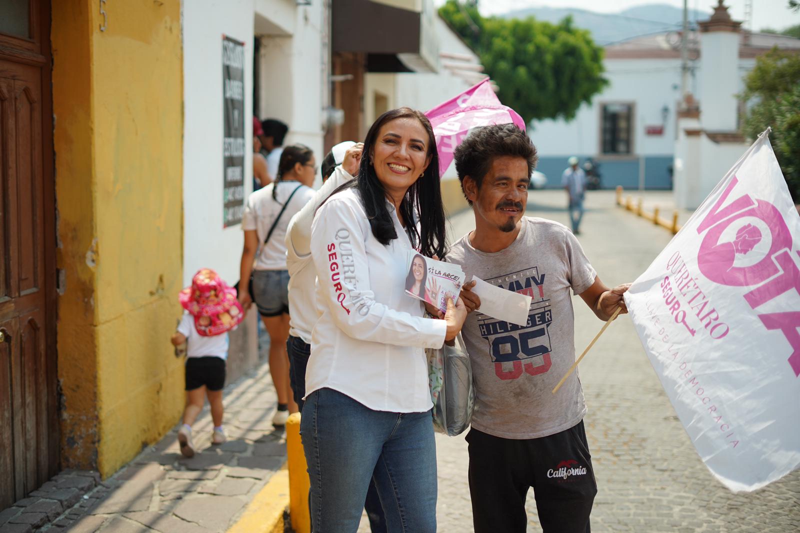 Combate a la inseguridad y mayor atención a Santa Rosa Jauregui, compromiso de Paloma