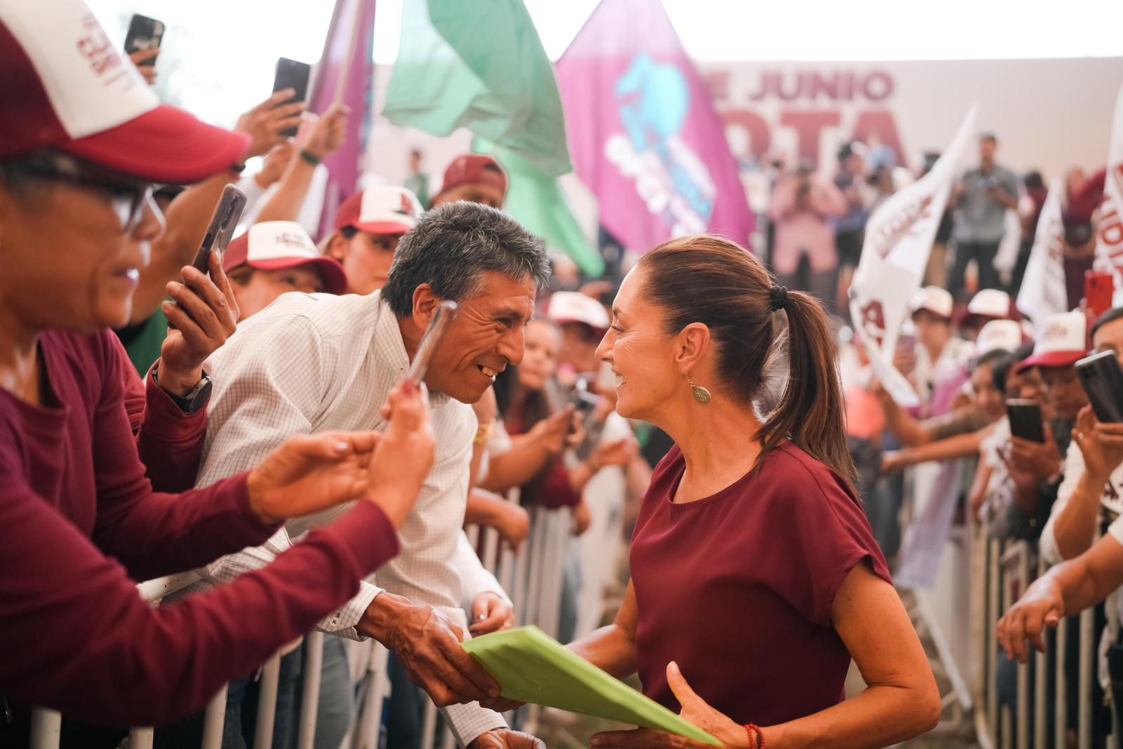 CLAUDIA SHEINBAUM ANUNCIA APOYO EN PROYECTOS DE TRANSPORTE PÚBLICO, ABASTECIMIENTO DE AGUA Y SEGURIDAD EN TEXCOCO