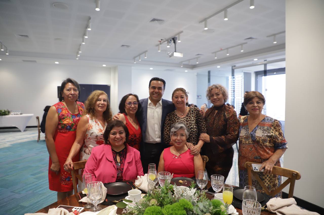 El Voluntariado del DIF Municipal celebró el Día de las Madres