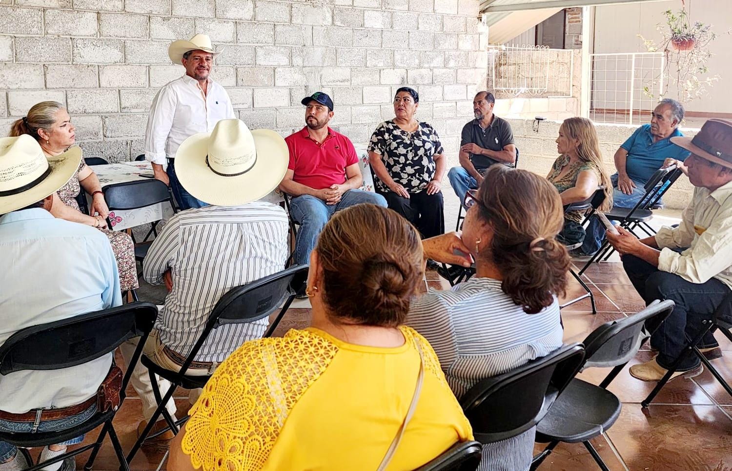 LUIS HUMBERTO FERNÁNDEZ DARÁ ACOMPAÑAMIENTO A EJIDATARIOS DE SANTA ROSA JÁUREGUI PARA ATENDER LAS PROBLEMÁTICAS DE CADA LOCALIDAD