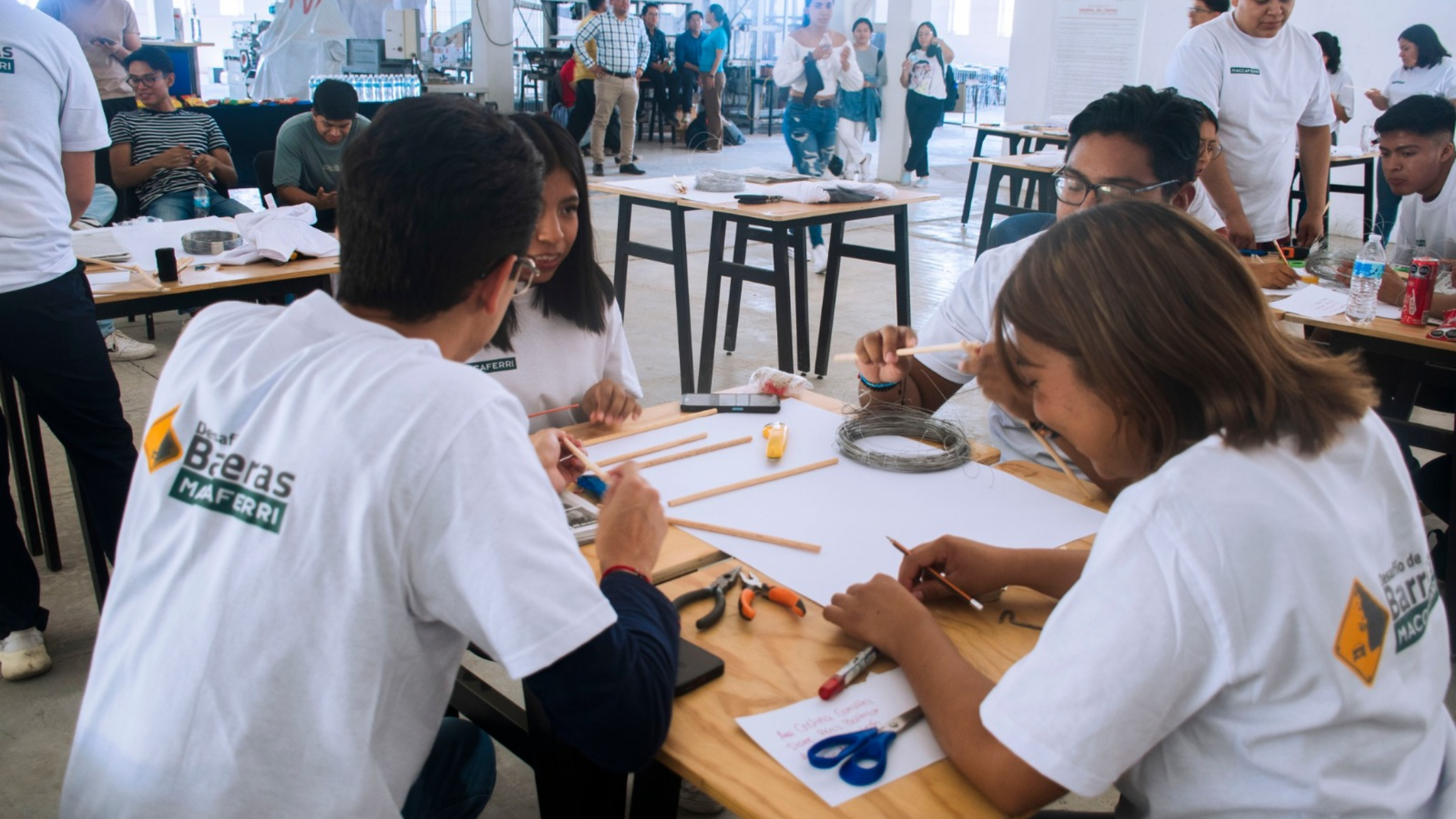 Superan estudiantes UAQ desafío de ingeniería civil