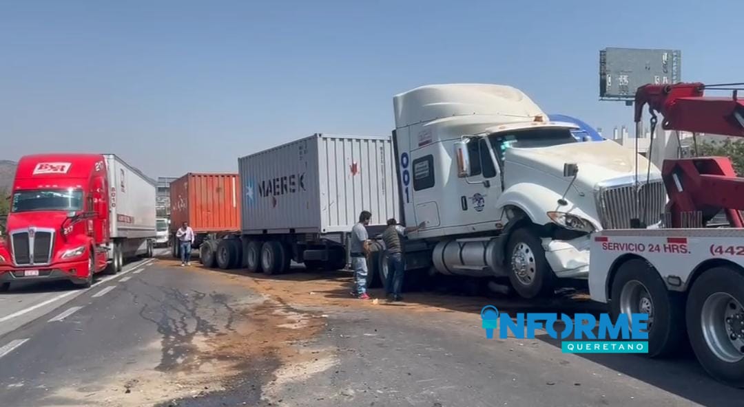 Choque Múltiple Colapsa Autopista México-Querétaro en San Juan del Río