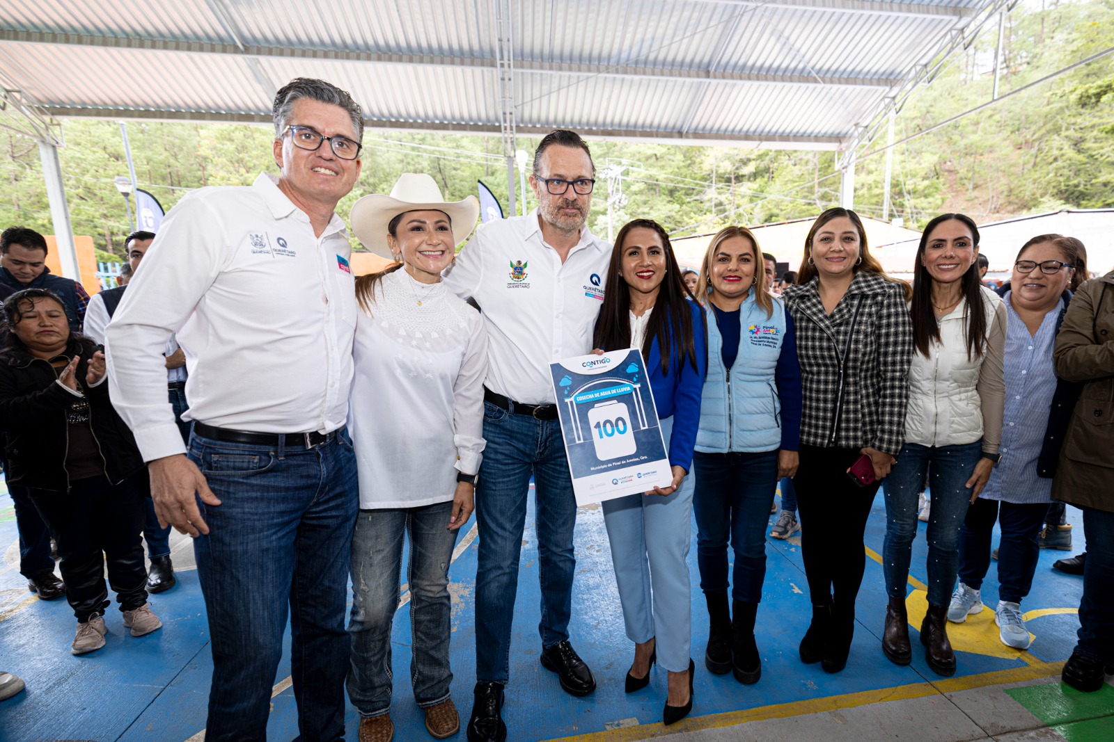 Entrega Mauricio Kuri el sistema número 100 de Cosecha de Agua de lluvia en Pinal de Amoles