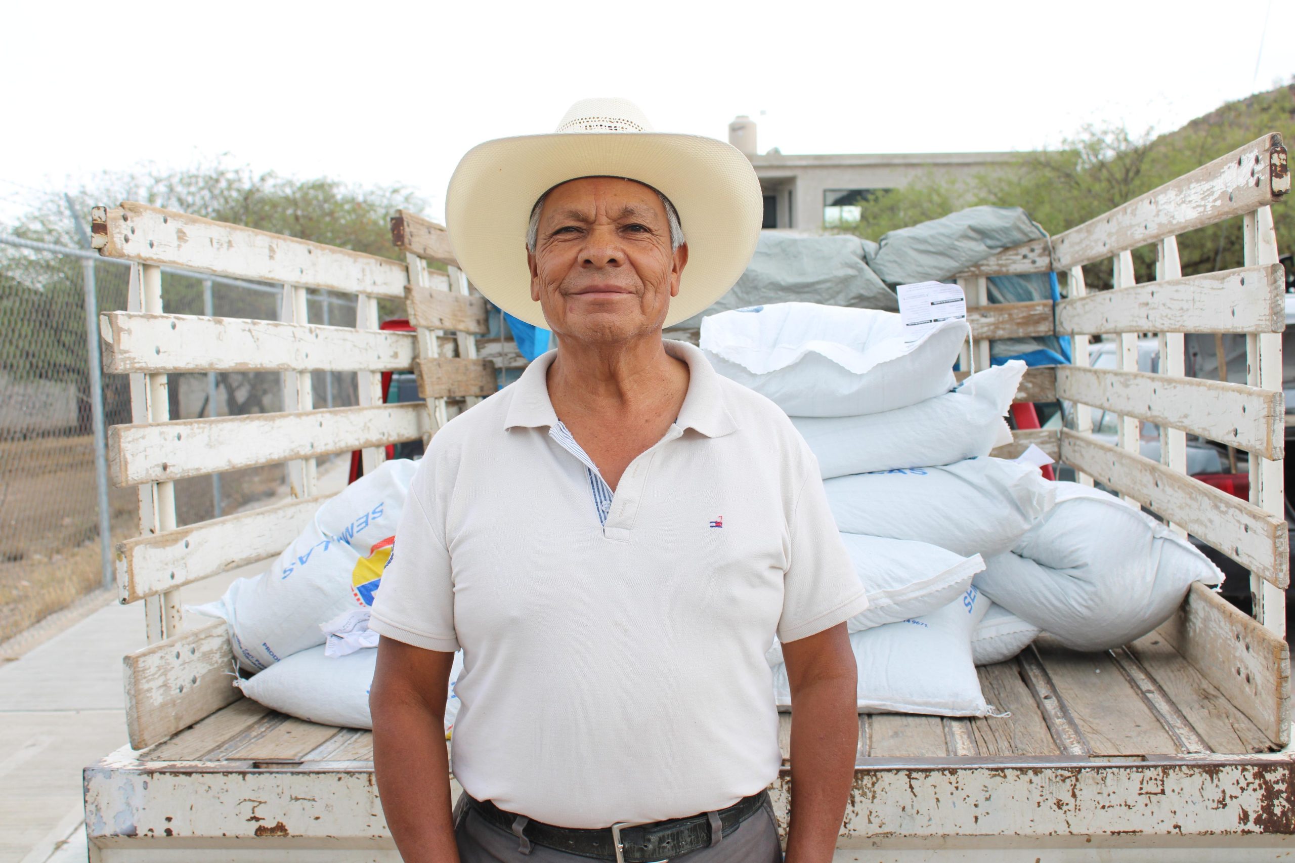 El Marqués entrega semilla de frijol a 140 productores locales